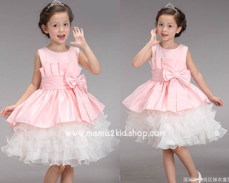 ชุดราตรีสีชมพูขาวกระโปรงฟู