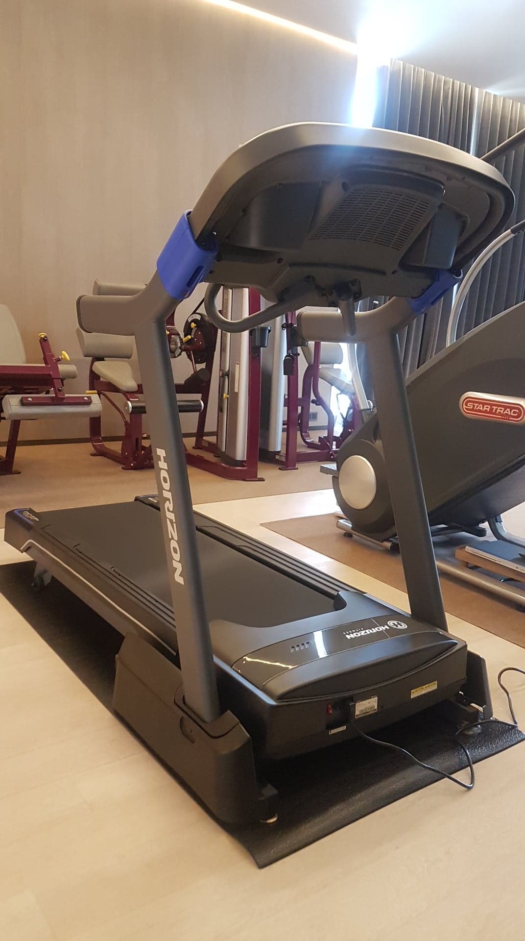 ลู่วิ่งไฟฟ้า Horizon 7.0AT clearance sale