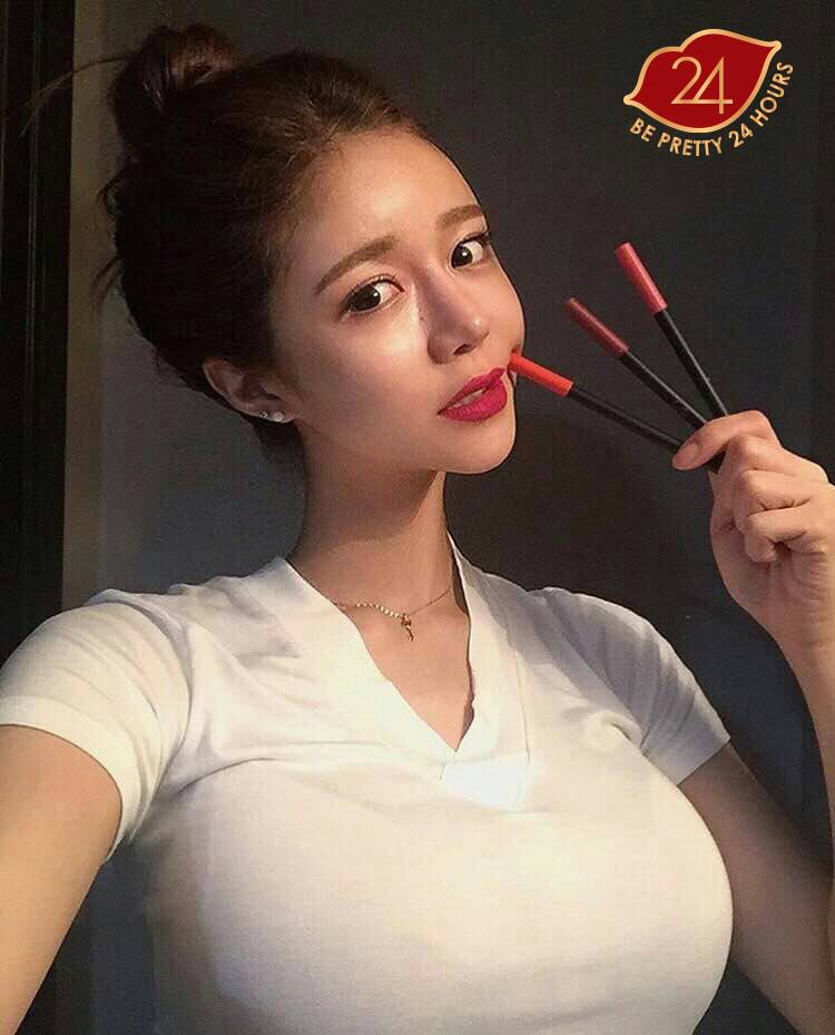 ทเวนตี้โฟร์ ลิป เพนซิล (Twenty Four Lip Pencil 3 Color lip)