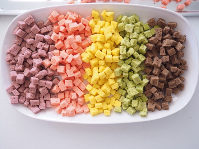 ผงมันม่วง 1kg ไม่มีน้ำตาล ไม่ใส่นม ไม่แต่งสี แต่งกลิ่น ทำชานม ลาเต้ สมูทตี้ เบเกอรี่ผงมันม่วงสำเร็จรูป เพื่อสุขภาพ ขนาด 1 กิโลกรัม ไม่ใส่นม ไม่มีน้ำตาล ไม่แต่งสี แต่งกลิ่น ผงมันม่วง 100 % Dried Purple Sweet Potato Powder For Beverages and Bakery.