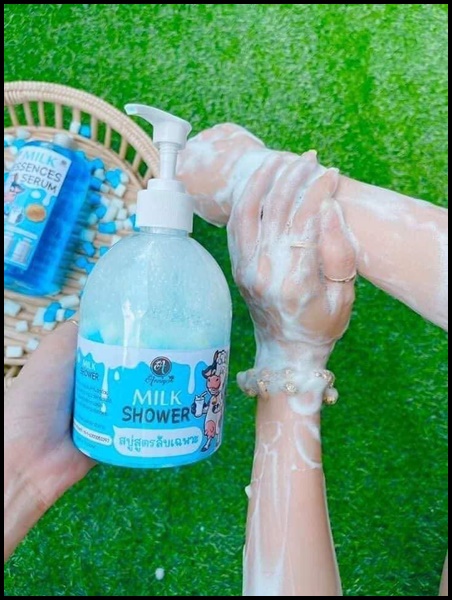 สบู่สูตรลับเฉพาะ Milk Shower แถมฟรี Essence Serum