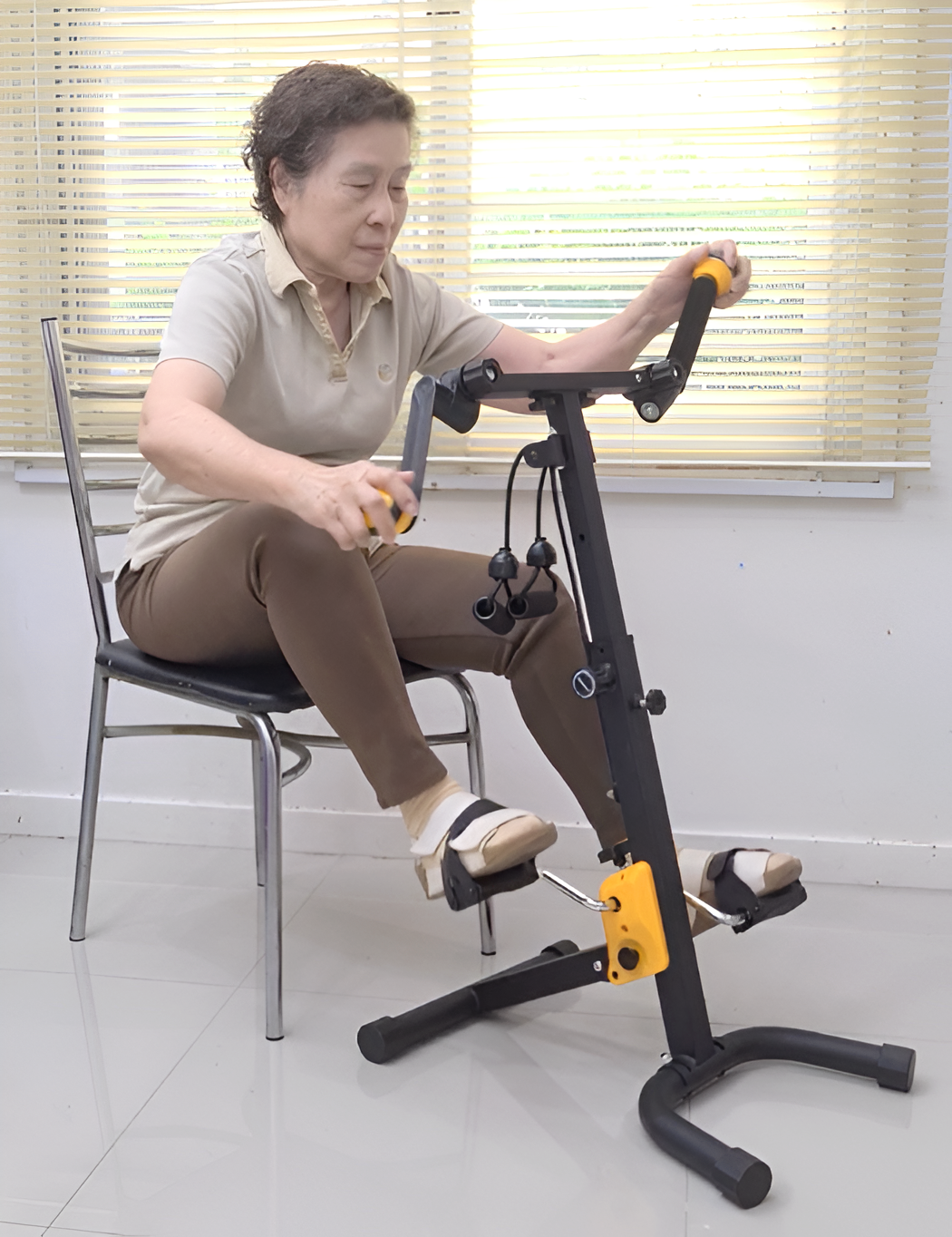 จักรยานออกกำลังกายผู้สูงอายุ, จักรยานกายภาพบำบัด, จักรยานคนแก่, จักรยานออกกำลังกายในบ้าน