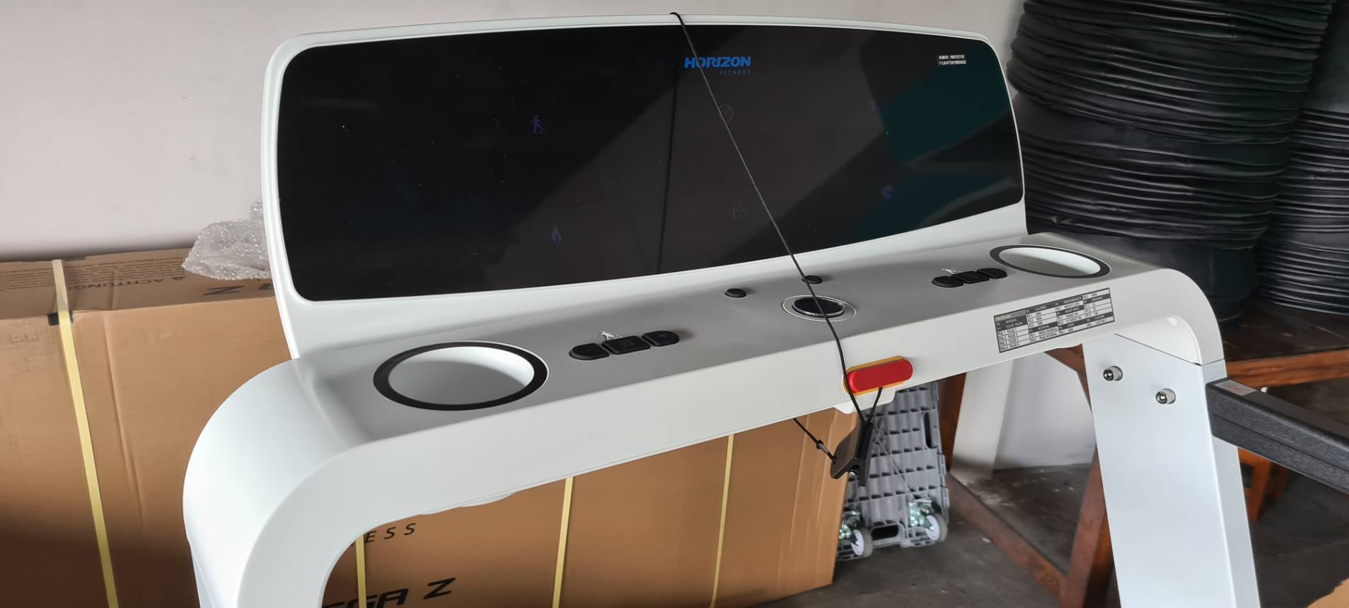 ลู่วิ่งไฟฟ้า Horizon OmegaZ ตัวโชว์