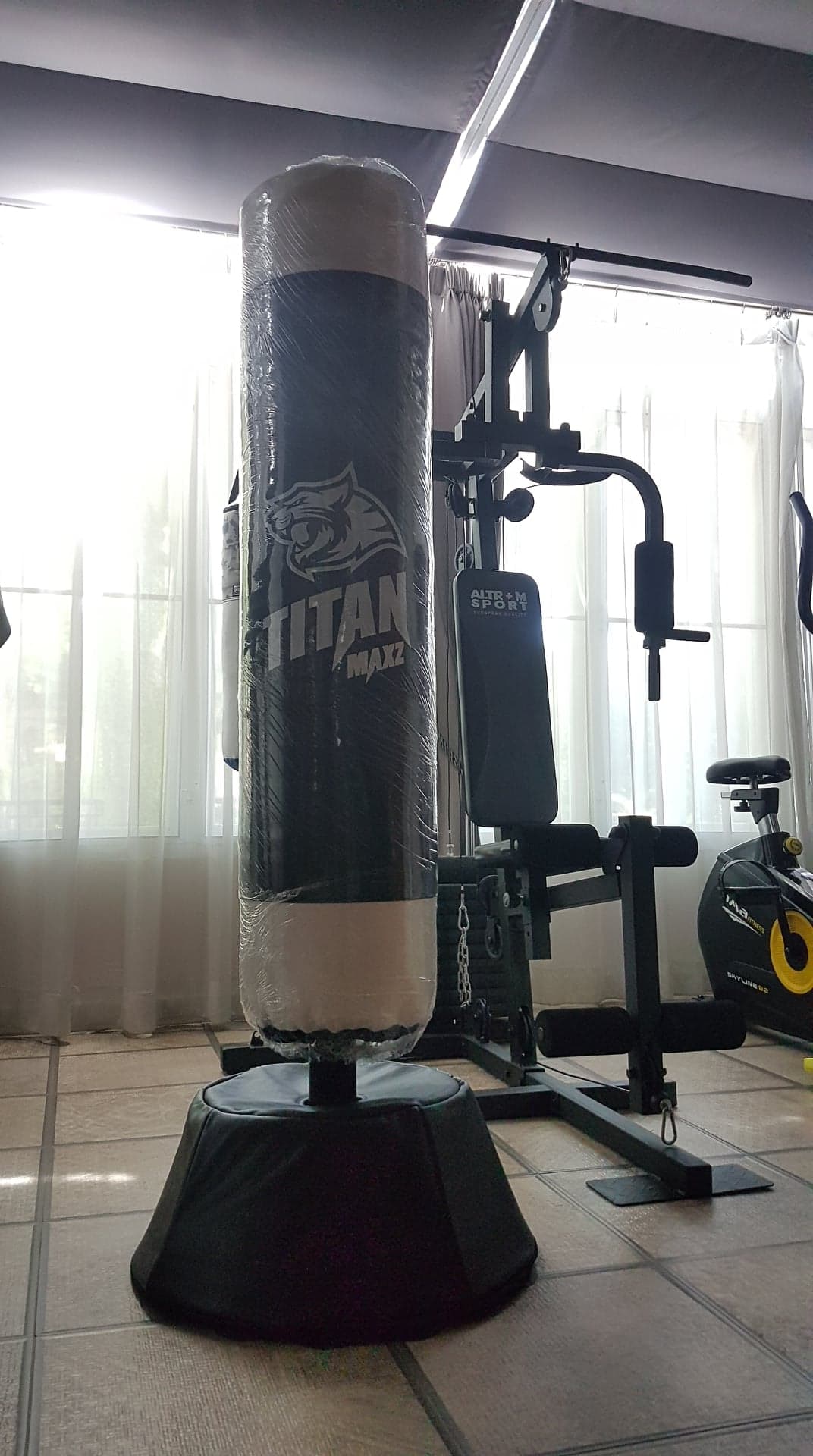 กระสอบทรายตั้งพื้น TitanMaxz