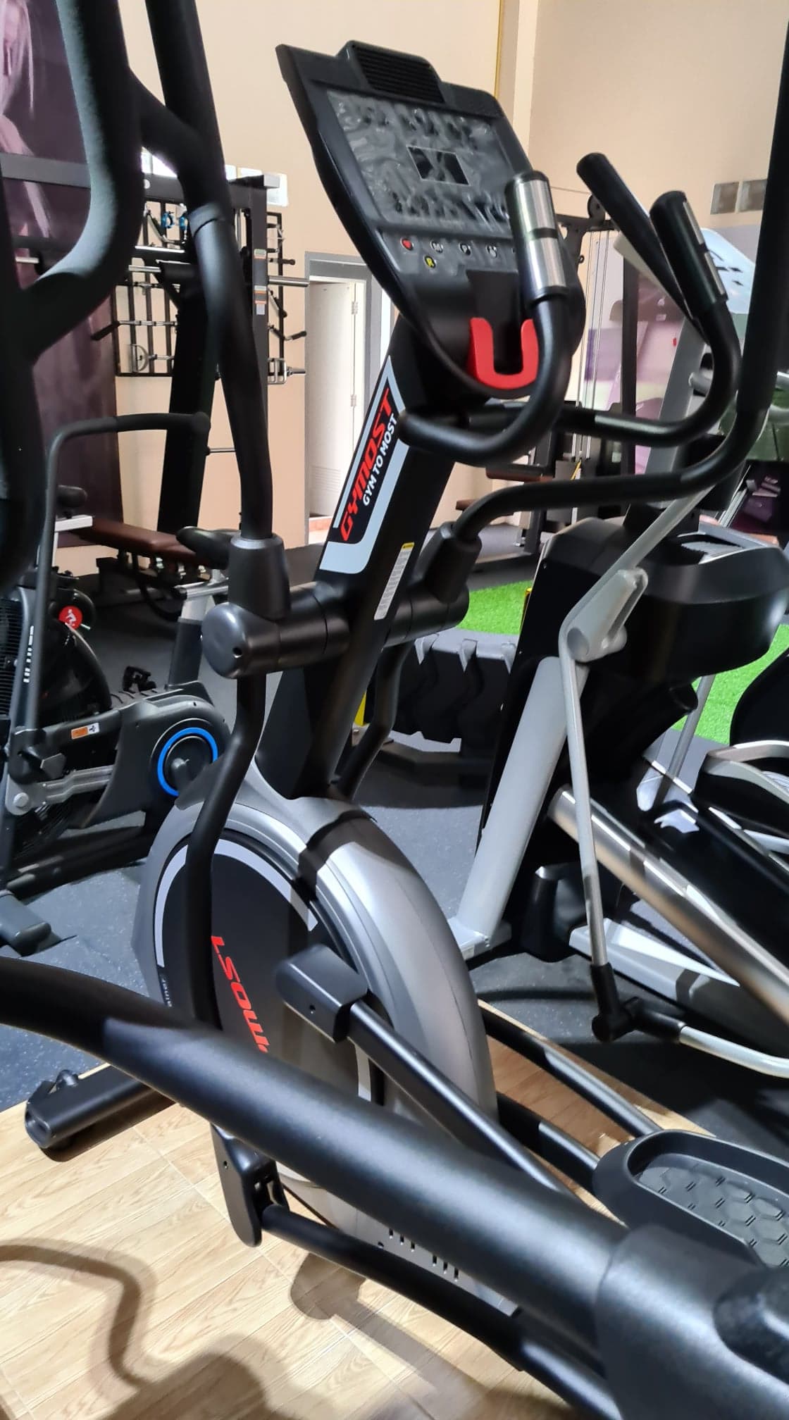 เครื่องเดินวงรี Gymost Eli1 Elliptical Trainer