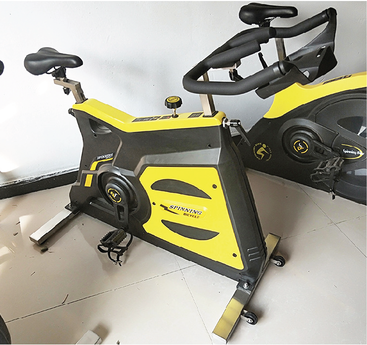 จักรยานออกกำลังกาย SpinBike R16 ล้างสต็อค