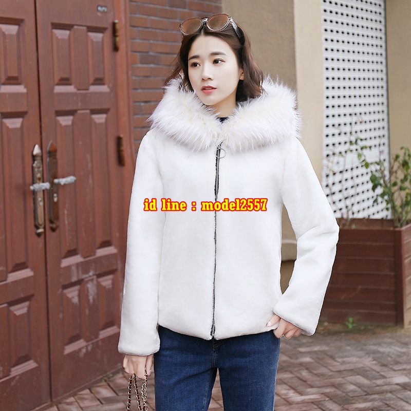 CW6110005 เสื้อโค้ทผ้าผสมขนสัตว์สีดำ และ ขาวแต่งเฟอร์ขนฤดูหนาวมีฮูด ดำ ขาว S M L XL 2XL 3XL CW6110005 ตัว