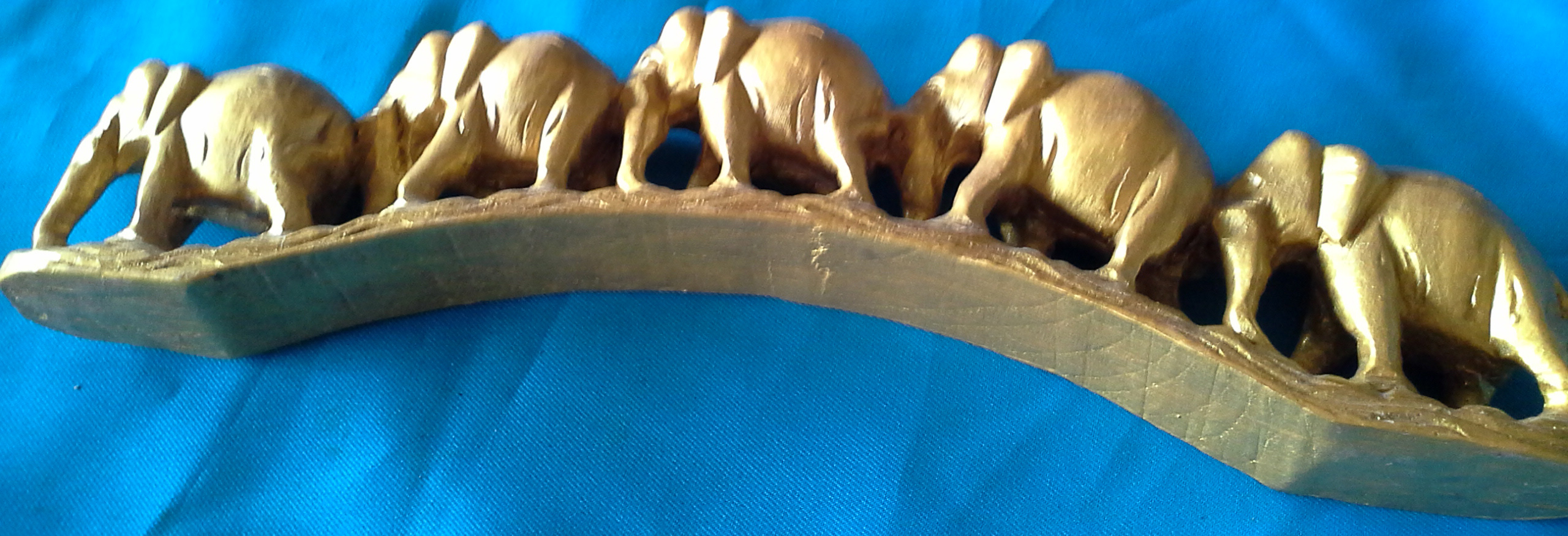 ช้างไม้ทองเรียง5ตัว ส่งฟรี