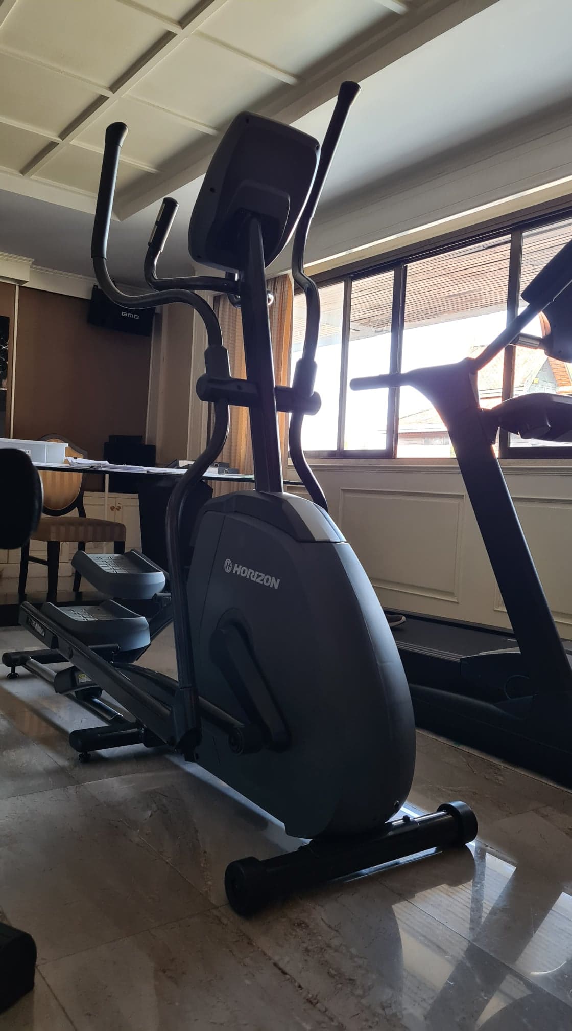 เครื่องเดินวงรี Horizon ex59 elliptical