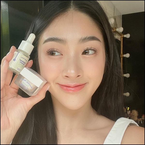 ครีมแครอท Monday Moist Facial Cream