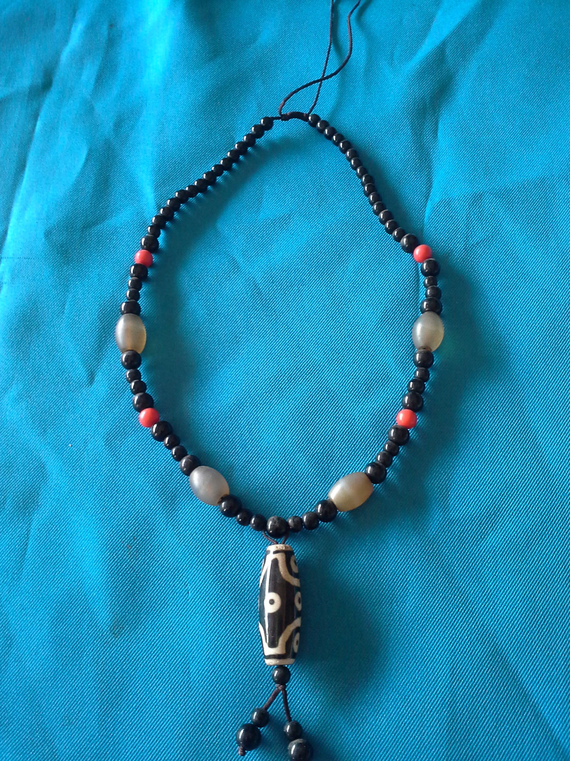 สร้อยคอหินตาแมว