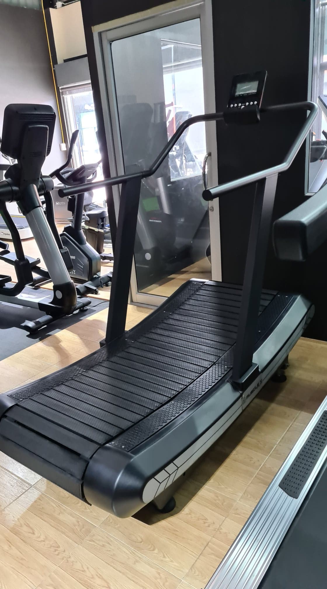 ลู่วิ่งโค้ง MuscleX รุ่น A7000 Curve Treadmill รับส่วนลดเพิ่ม