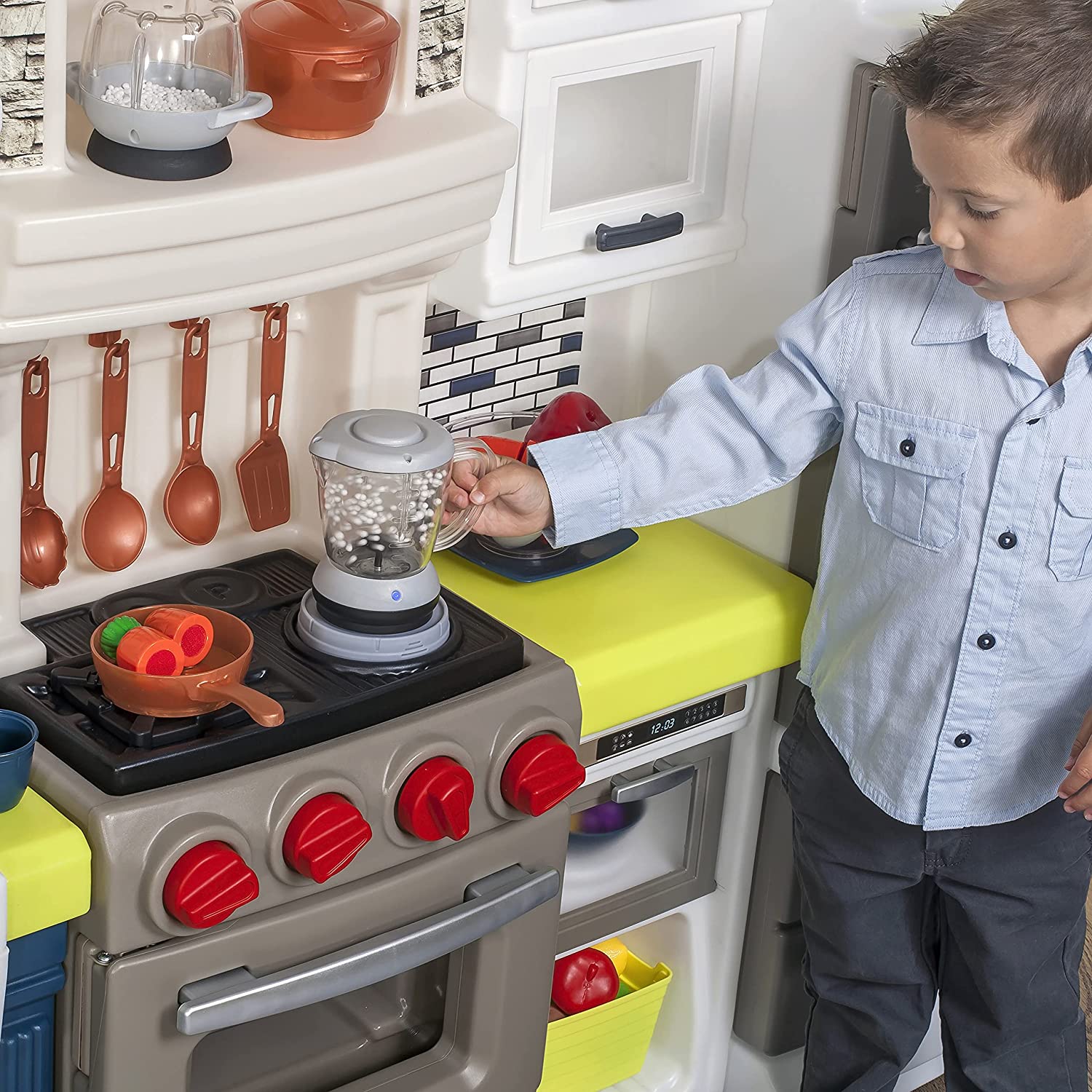 ล็อตใหม่ ชุดครัวเสมือนจริงชุดใหญ่สุดว้าว!! Step2 Edge Kitchen Over 70-Pc Play Food & Toy Accessories Set Included. ราคา 25,000 บาท
