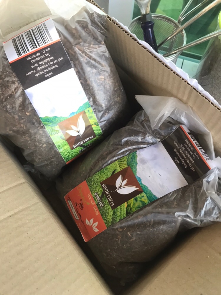 ชาสด (Fresh Tea) มี อย. ผลิตจากใบชาอัสสัมแท้ 100% ชาสด ขนาด 500 กรัม ใบชาสูตรเข้มข้น สำหรับร้านชา-กาเเฟ ชาคัดพิเศษ ( สำหรับผสมน้ำผลไม้ ) เหมาะสำหรับ ชงเมนูชาผลไม้ สามรถชงได้ทั้งชาเมนูเย็นและชาร้อนได้หอมชา ชงได้ทั้งเครื่องชงกาแฟและแบบถุงกรอง จากโรงคั่วชาเช