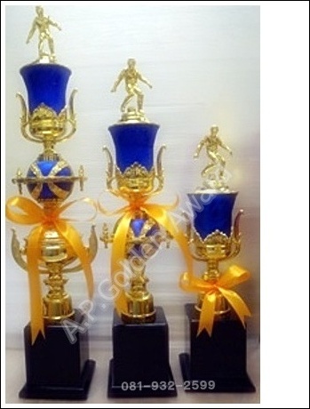 ถ้วยรางวัลพลาสติก เสาเดี่ยว