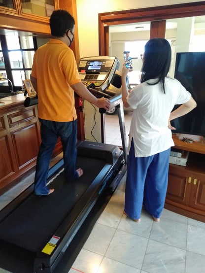 ลู่วิ่งไฟฟ้า BH Fitness รุ่น RC04 มีส่วนลดพิเศษเพียบ!