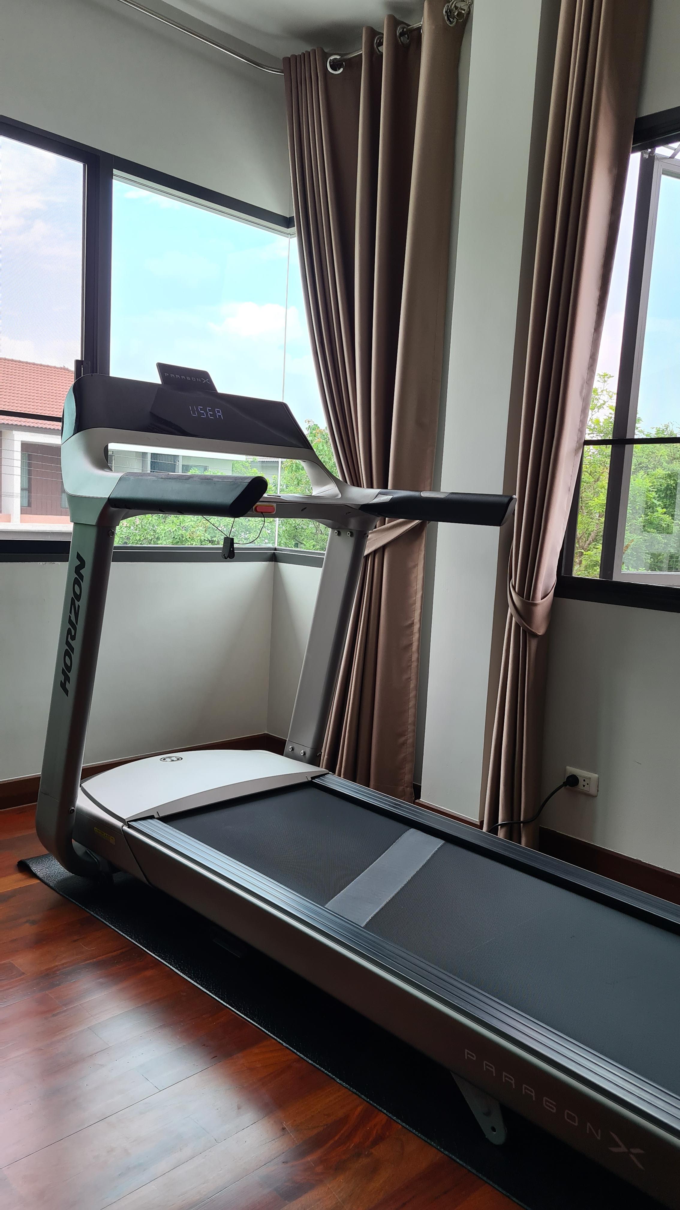 ลู่วิ่งไฟฟ้า Horizon ParagonX