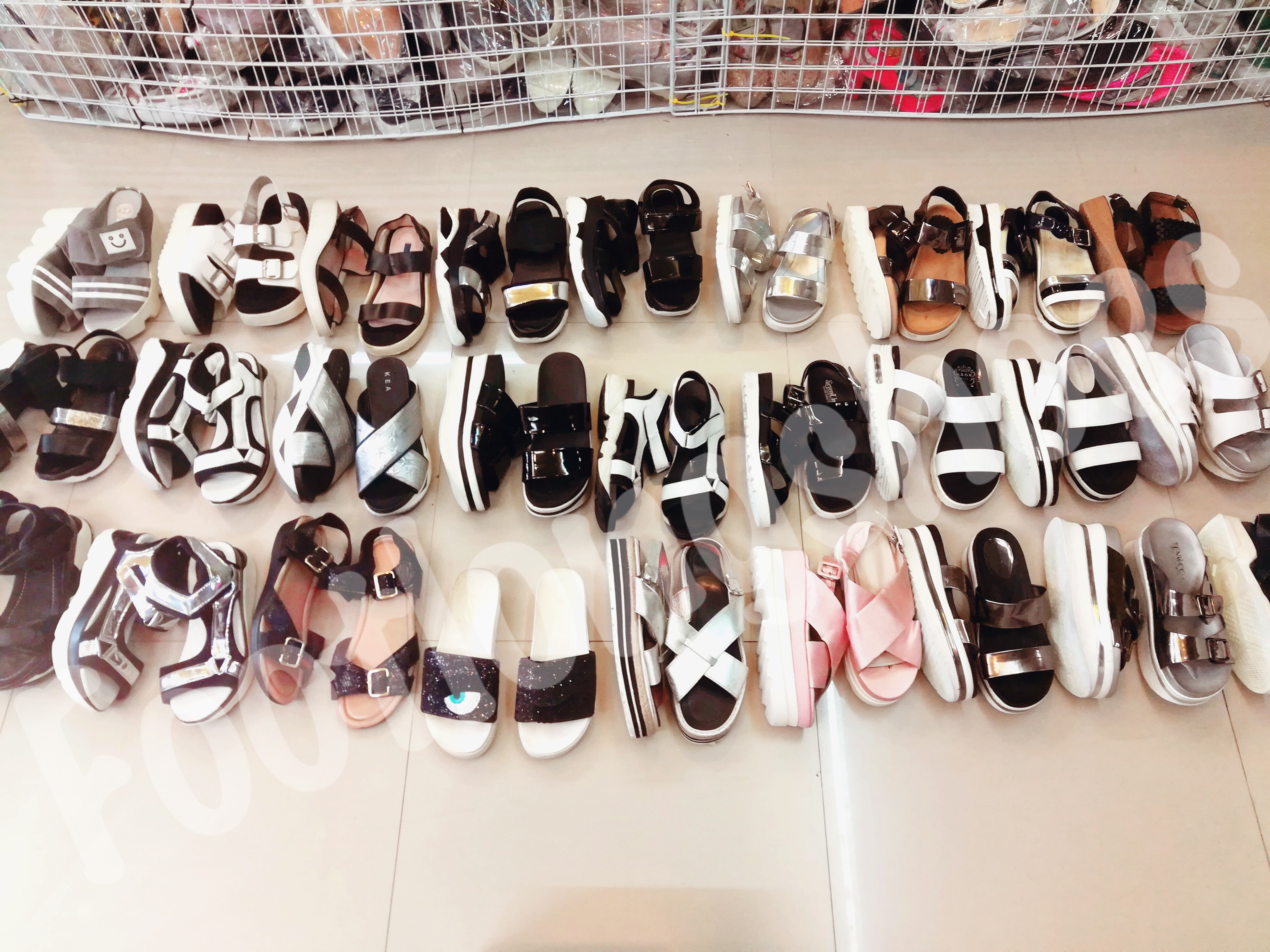 รองเท้าเซเลป คาวาอิ วินเทจ