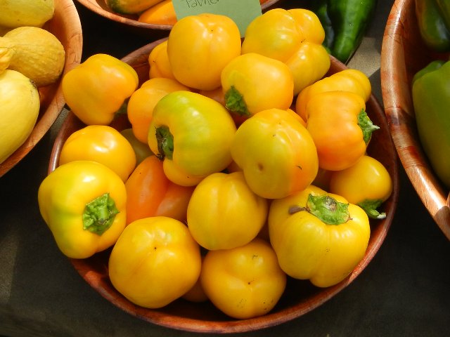 พริกฟักทองสีเหลือง - Yellow Pimento Pepper