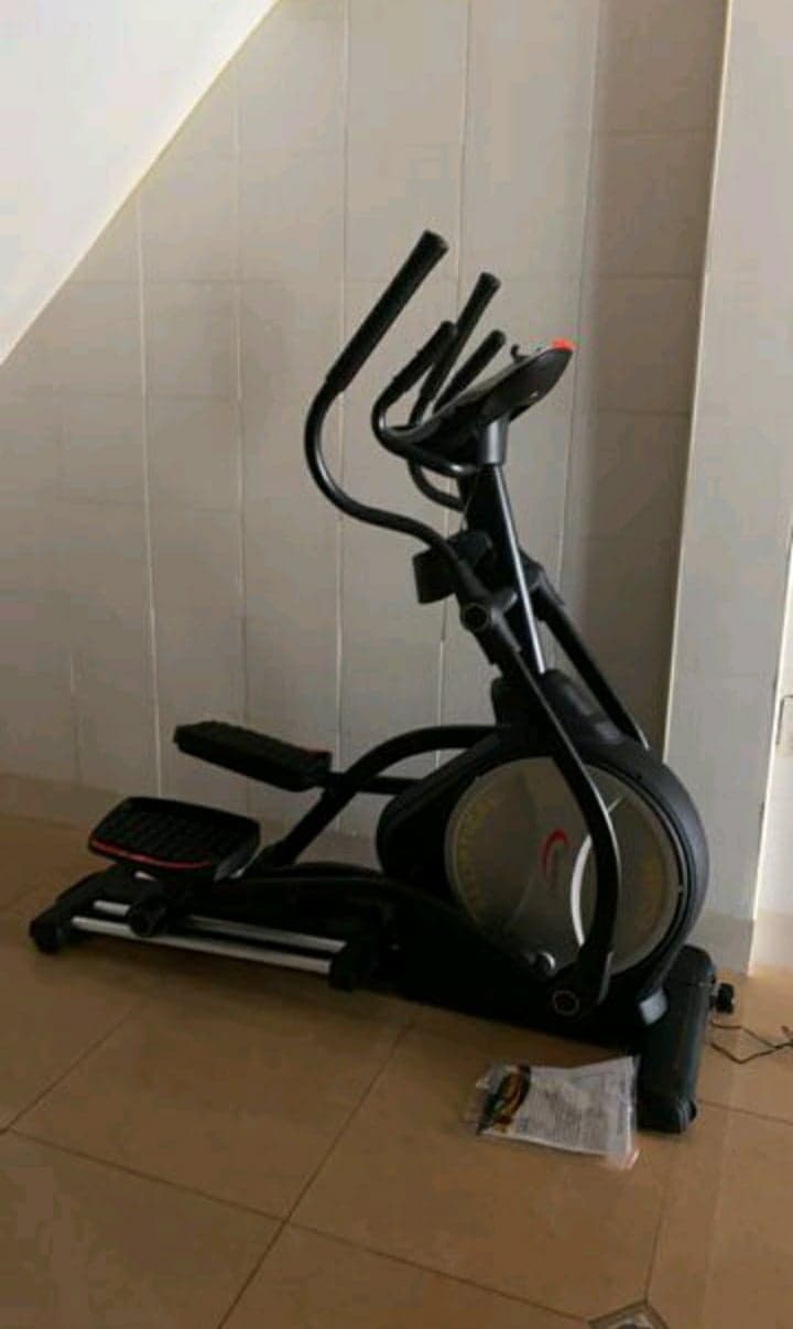 เครื่องเดินวงรี Coloradoรุ่น EC655 ELLIPTICAL