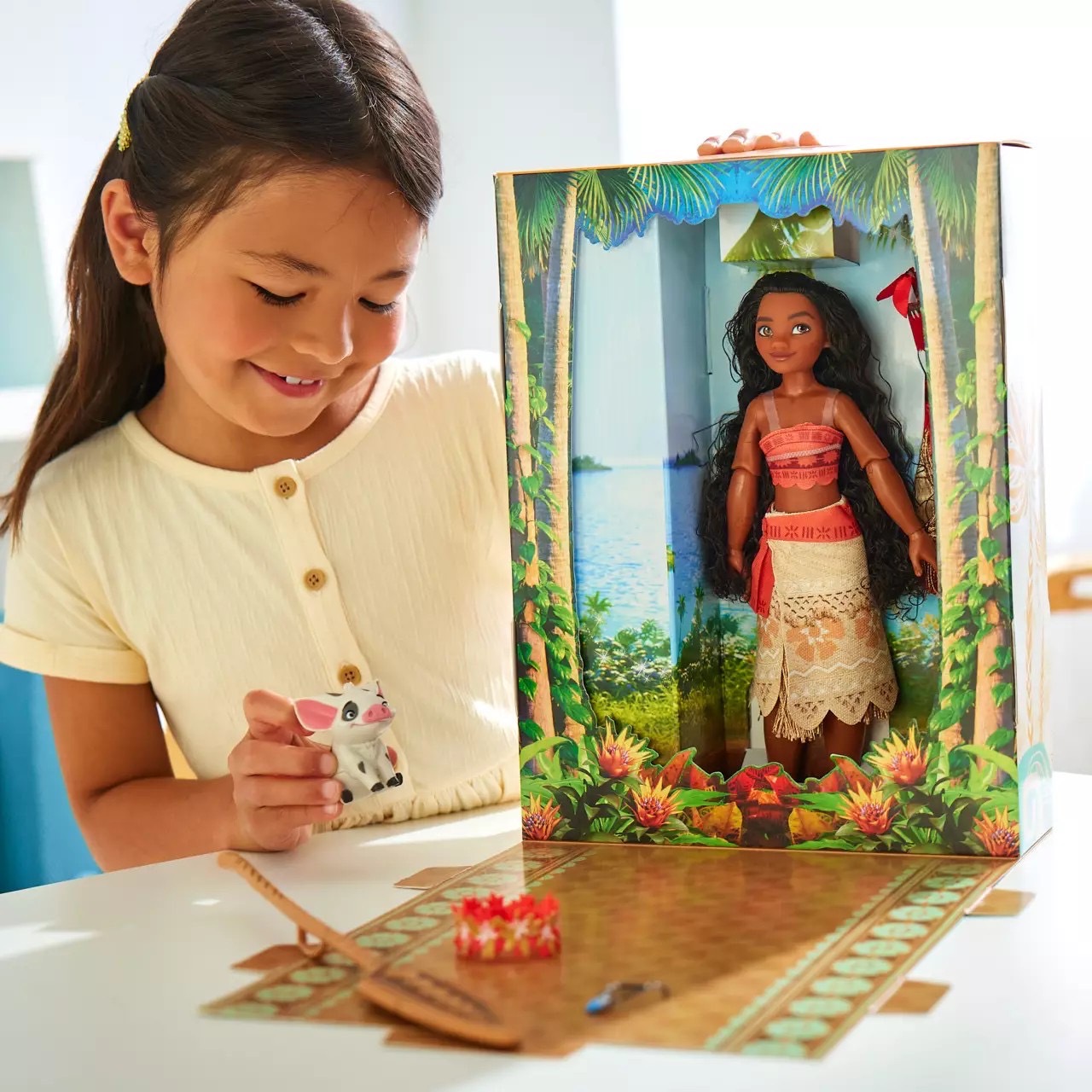 นำเข้า 🇺🇸 เซ็ทตุ๊กตาโมอาน่าและกิจกรรมระบายสีMoana Disney Story Doll - Moana 11" , ราคา 1,590 บาท