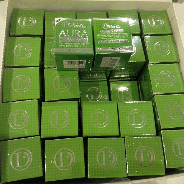 ครีมสาหร่าย ดีเฮิร์บสูตรสาหร่าย (AURA SEAWEED CREAM)