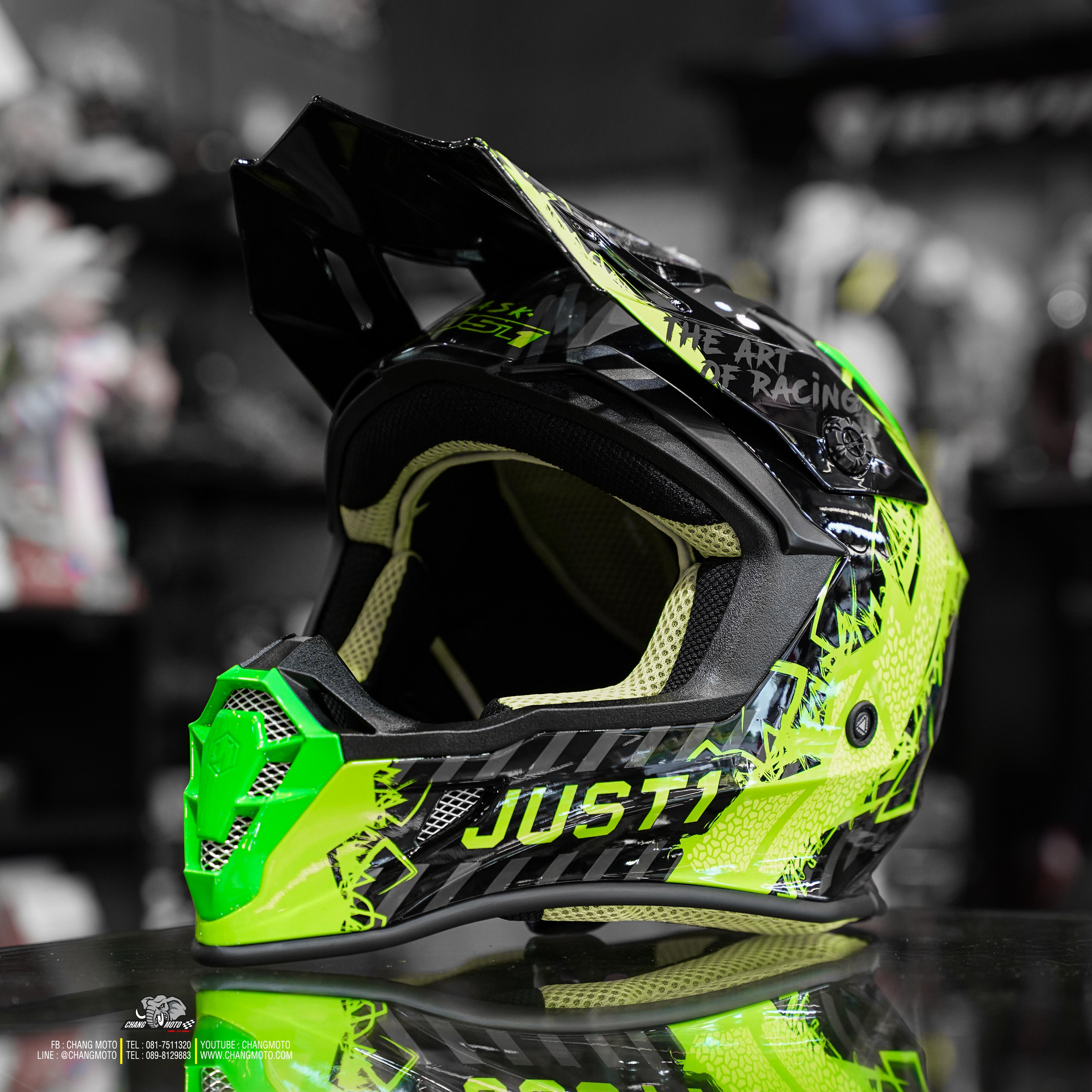 หมวกกันน็อค JUST1 รุ่น J38 ลาย Mark Green Titanium