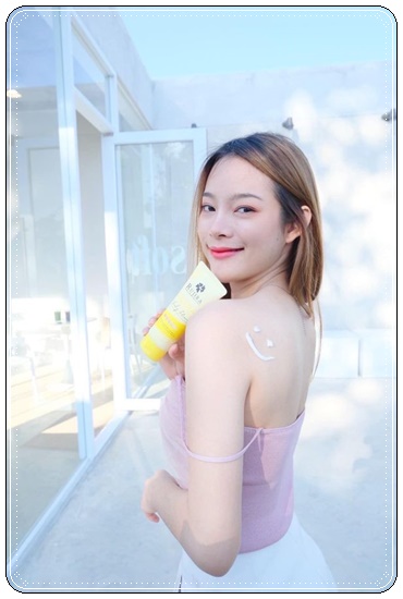 รุจิรา ไวท์บอดี้โลชั่น Rujira Whitening Boday Lotion (1แถม1)