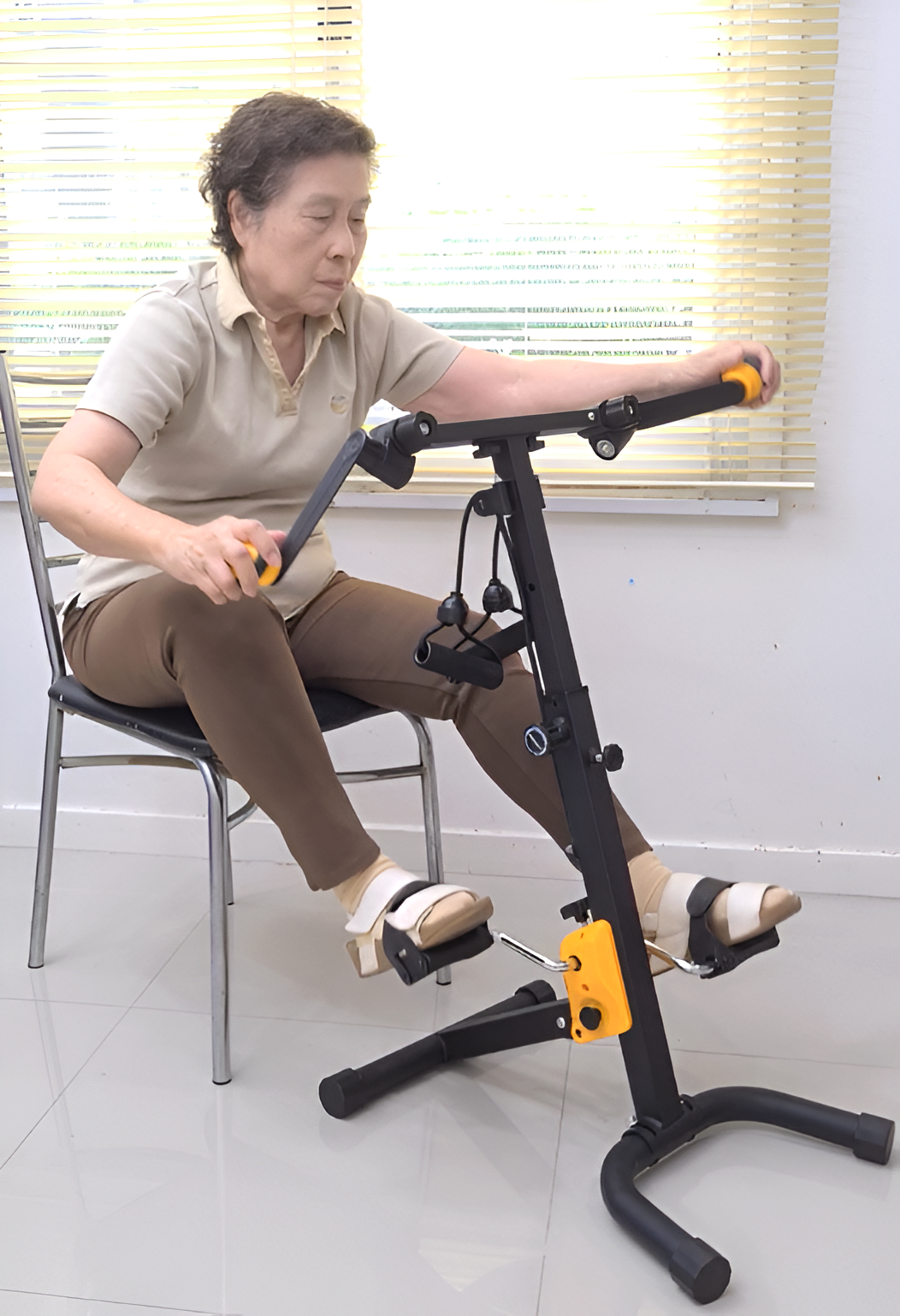 จักรยานออกกำลังกายผู้สูงอายุ, จักรยานกายภาพบำบัด, จักรยานคนแก่, จักรยานออกกำลังกายในบ้าน