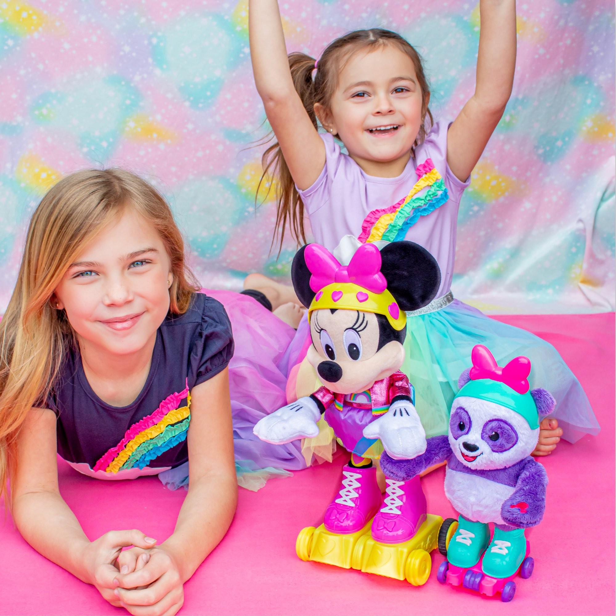 ใหม่✨ มินนี่เมาส์และโรลเลอร์สเก็ตDisney Junior Minnie Mouse Roller-Skating Party Minnie Mouse, 3+ ราคา 2,590. -