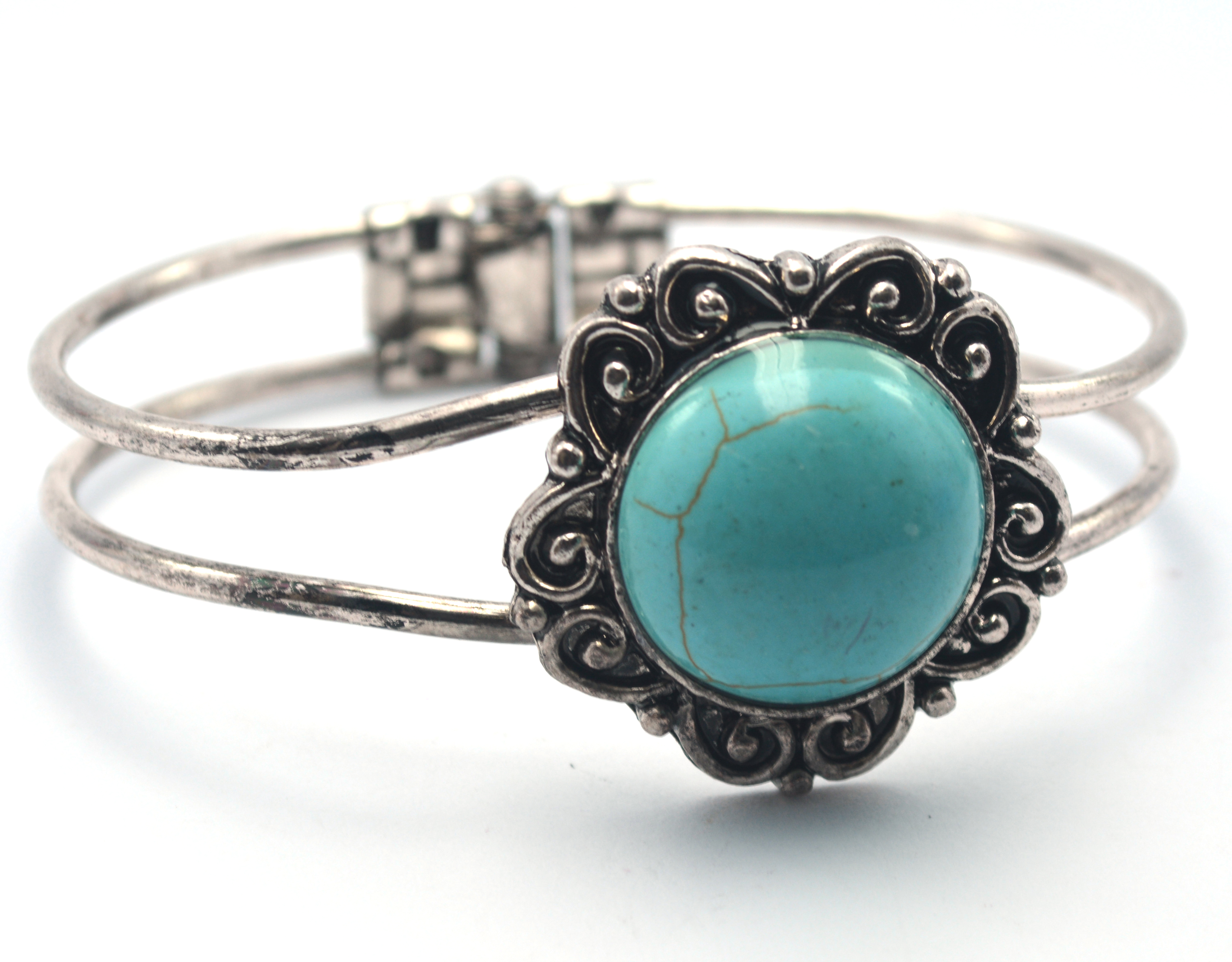 กำไลหินค้อยส์ฟ้า