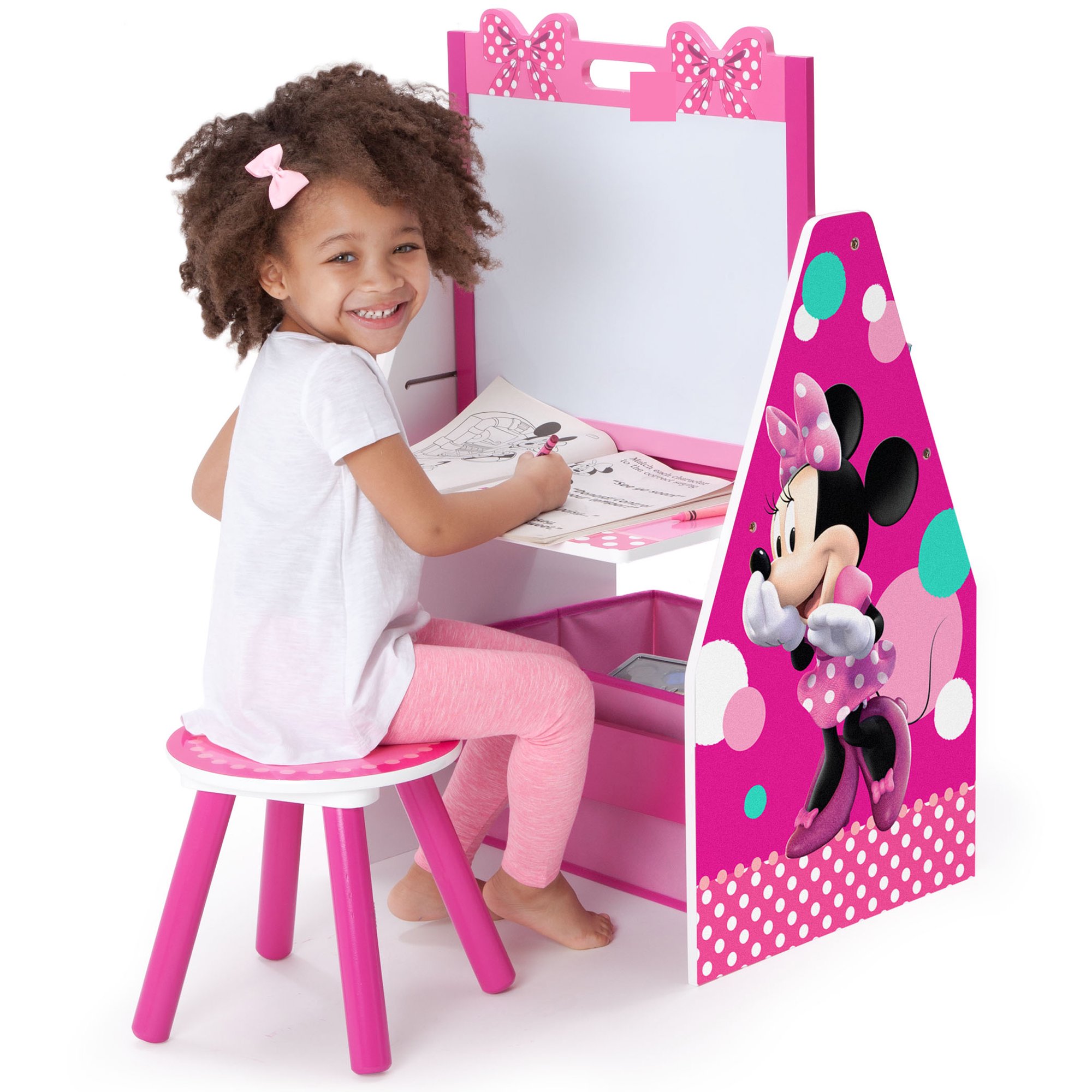 โต๊ะทำการบ้าน ชั้นวาง 3 in 1 ลาย มินนี่เม้าส์ Disney Minnie Mouse Deluxe Kids Art Table, Easel, Desk, Stool & Toy Organizer by Delta Children ราคา 3590 บาท