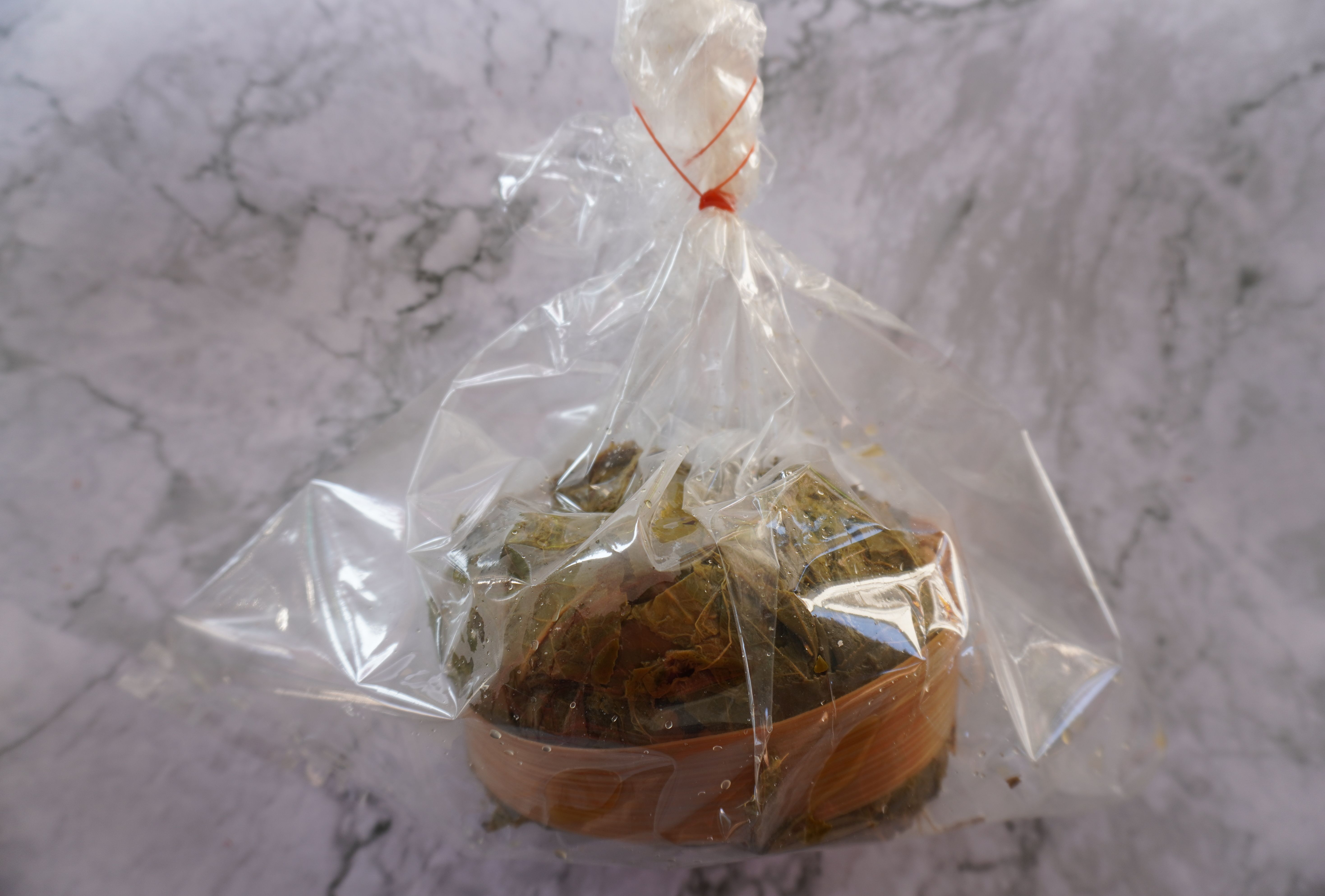 เมี่ยงหมัก ใบชาหมัก 1 มัด น้ำหนัก 500 กรัม (เมี่ยงส้ม รสฝาด) Fermented tea leaves ชาหมัก ส่งจากผู้ผลิตโดยตรง เมี่ยง..ชาป่าหมัก ของว่างโบราณยับยั้งมะเร็ง กินเป็นของว่าง เคี้ยวเล่นเพลินๆ เป็นของกินเล่นของคนภาคเหนือ