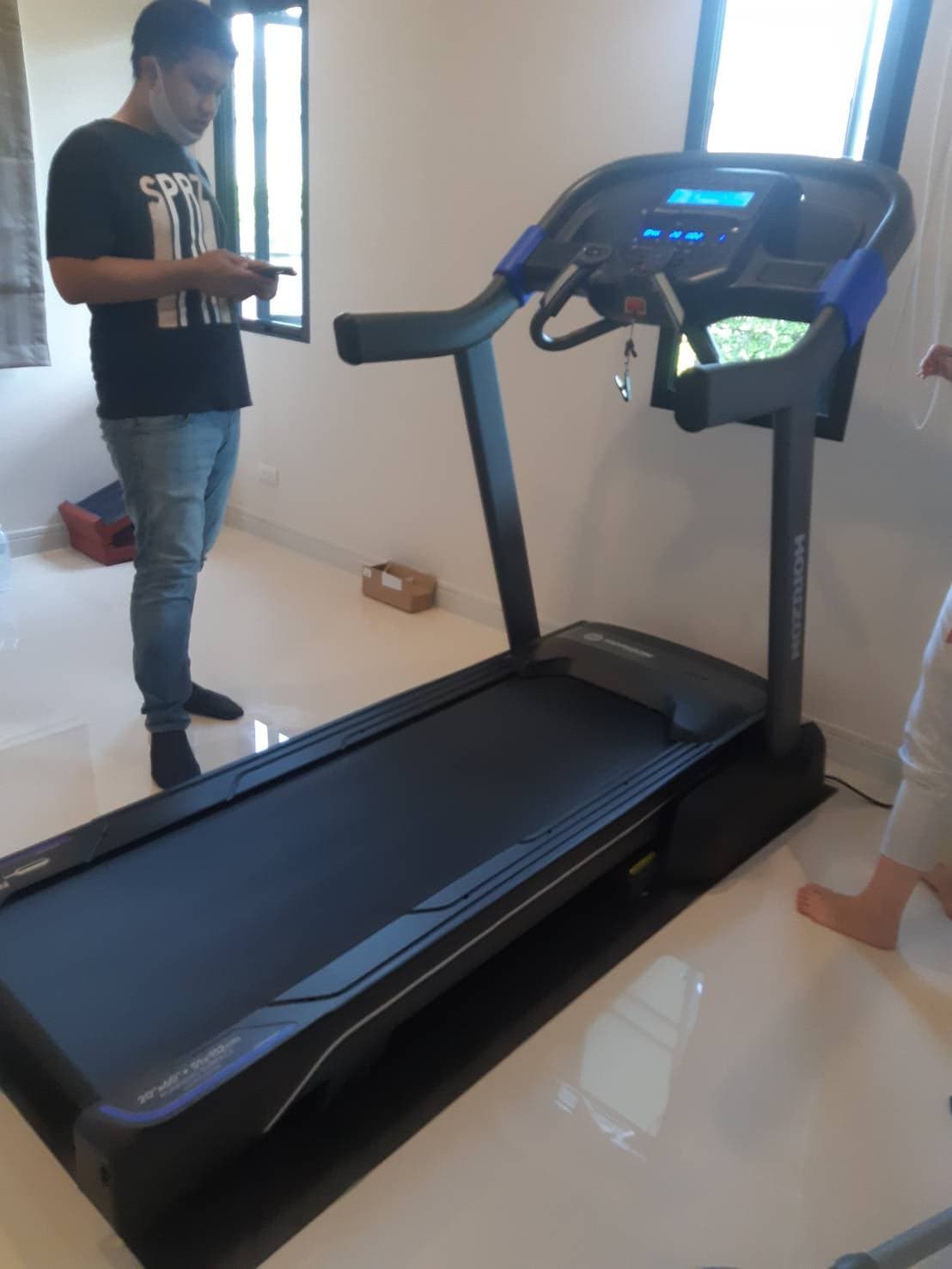 ลู่วิ่งไฟฟ้า Horizon 7.0AT clearance sale