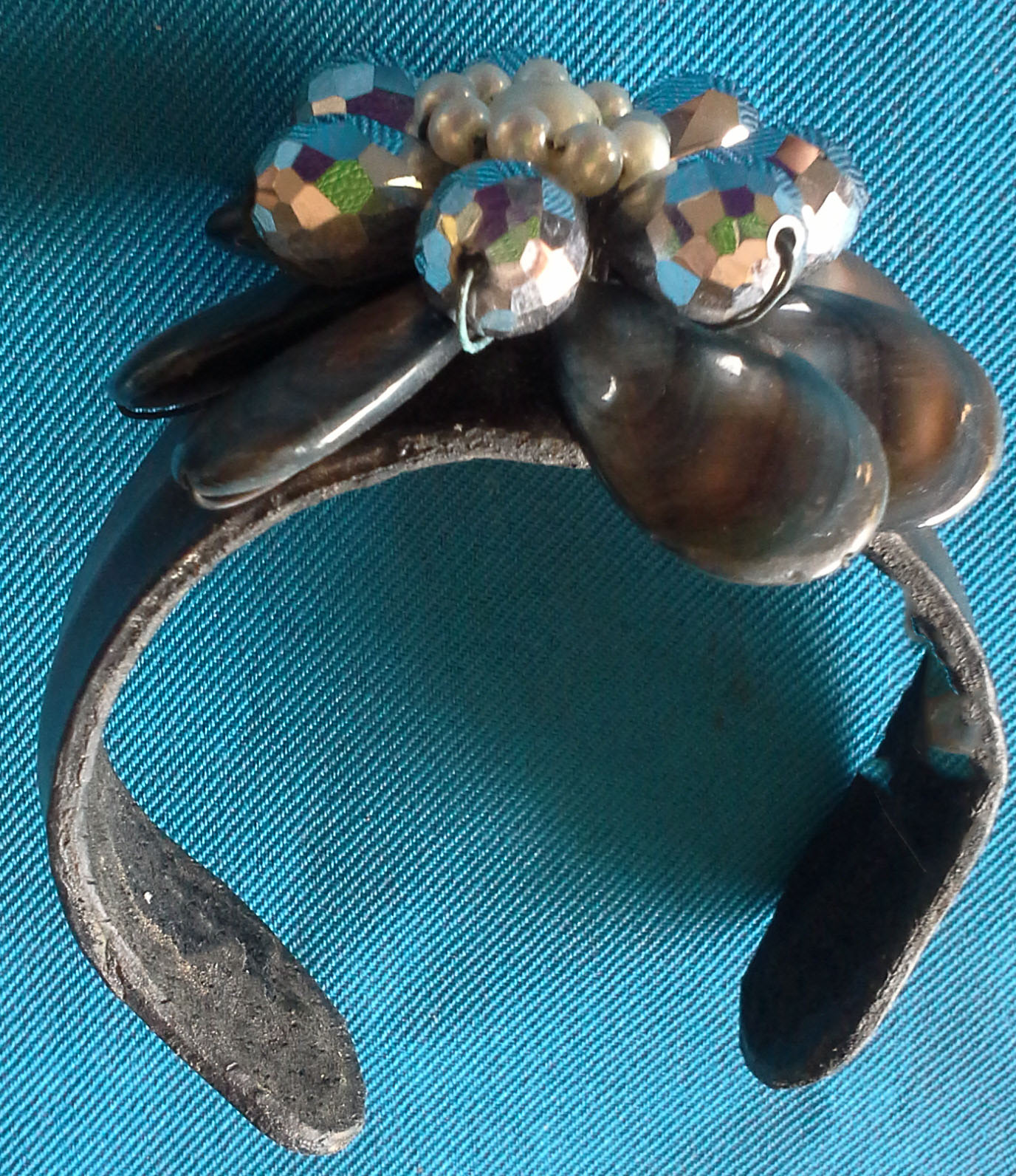 กำไลข้อมือเปลือกหอยและคริสตัลน้ำตาล ส่งฟรี