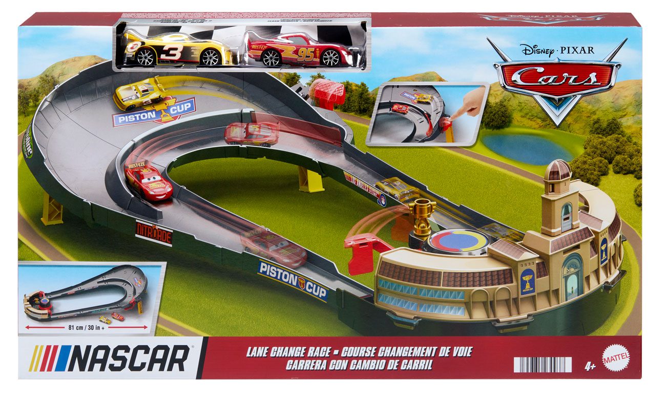 นำเข้า 🇺🇸 ซิ่งเต็มสปีดDisney and Pixar Cars NASCAR Lane Change Race Playset พร้อมรถ Lightning McQueen 🏎️✨ ราคา 2,390 บาท