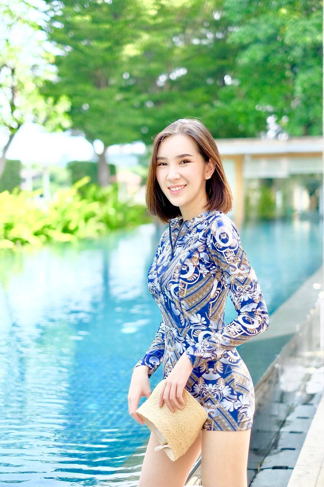 [Size M, L, XL] ชุดว่ายน้ำวันพีชขาสั้นซิปหน้า ลายกราฟิกสีน้ำเงิน