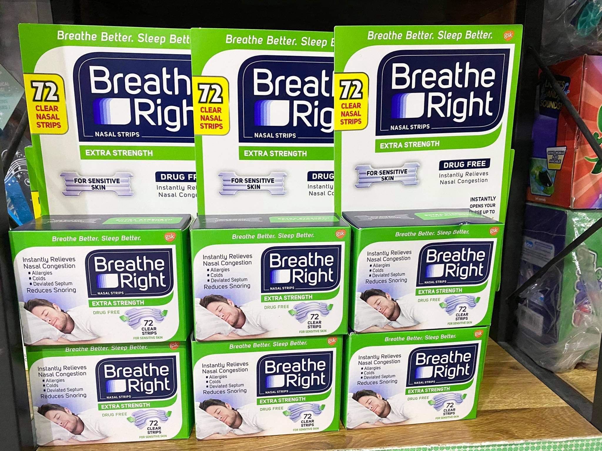แผ่นแปะหยุดการกรน Breathe Right Extra Clear สำหรับผิวแพ้ง่าย เพื่อลดหรือหยุดการกรนและอาการคัดจมูก – 72 ชิ้น ราคา 1,290 บาท