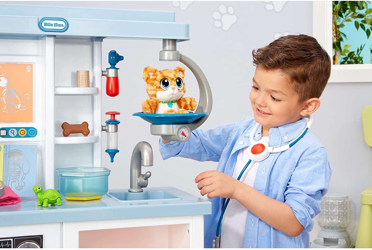 Little Tikes Vet Toys for Kids - My First Pet Doctor Checkup Pretend Play Set Veterinarian Playse ราคา 5,890 - บาท