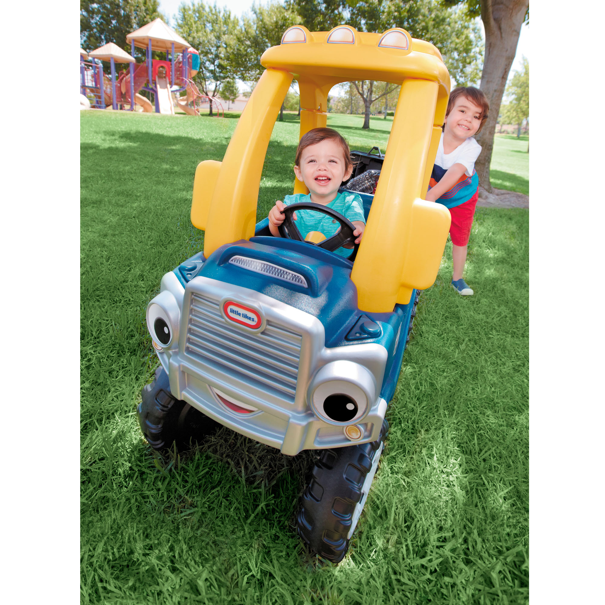 Little Tikes Cozy Truck, Pedal and Push Riding Toys ราคา 5,990 บาาท
