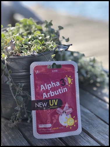 ผงเผือก Alpha Arbutin 3Plus+ by Kyra (สูตรใหม่ผสมสารกันแดด)