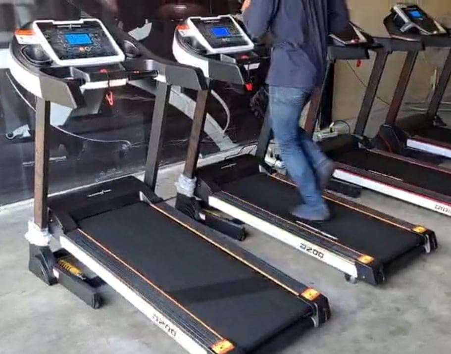 ลู่วิ่งไฟฟ้า Supreme Fitness รุ่น D200 / 3Hpp