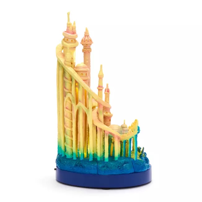 ปราสาท Disney Store Ariel Castle Collection Light-Up Figurine, 8 of 10 ราคา 9,500 - บาท