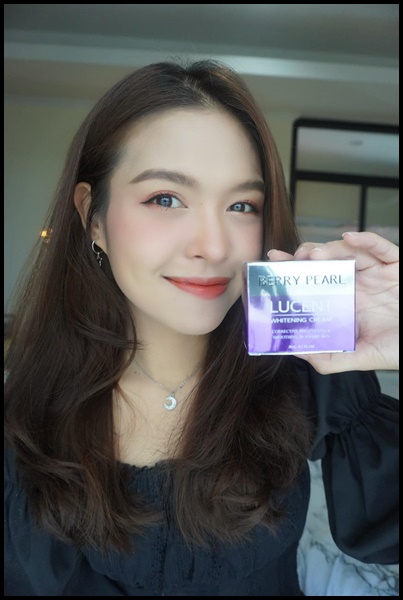 ลูเซ้นท์ ไวท์เทนนิ่ง ครีม Berry Pearl Lucent Whitening Cream