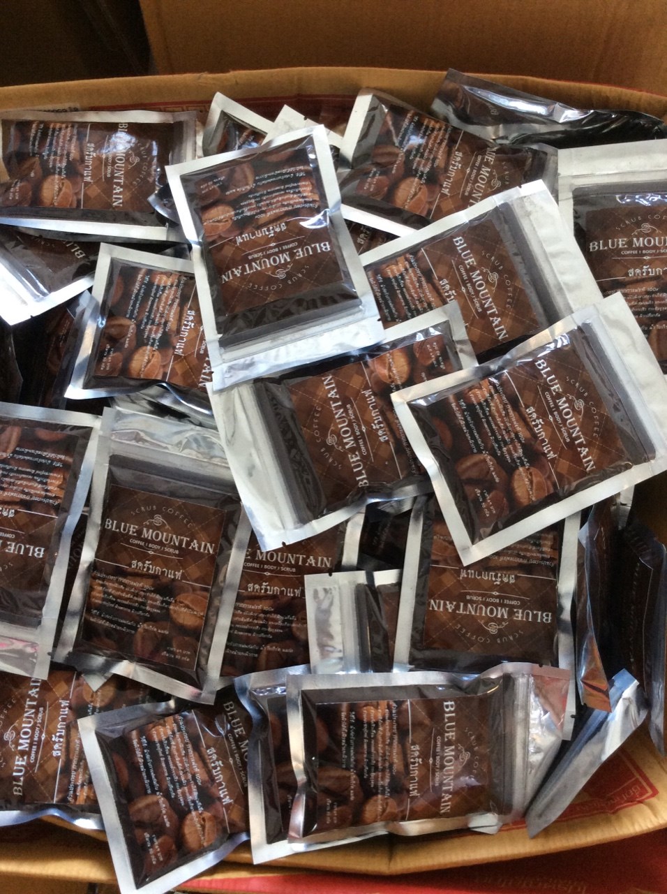 สครับกากกาแฟ (Blue Mountain Coffee Body Scrub)