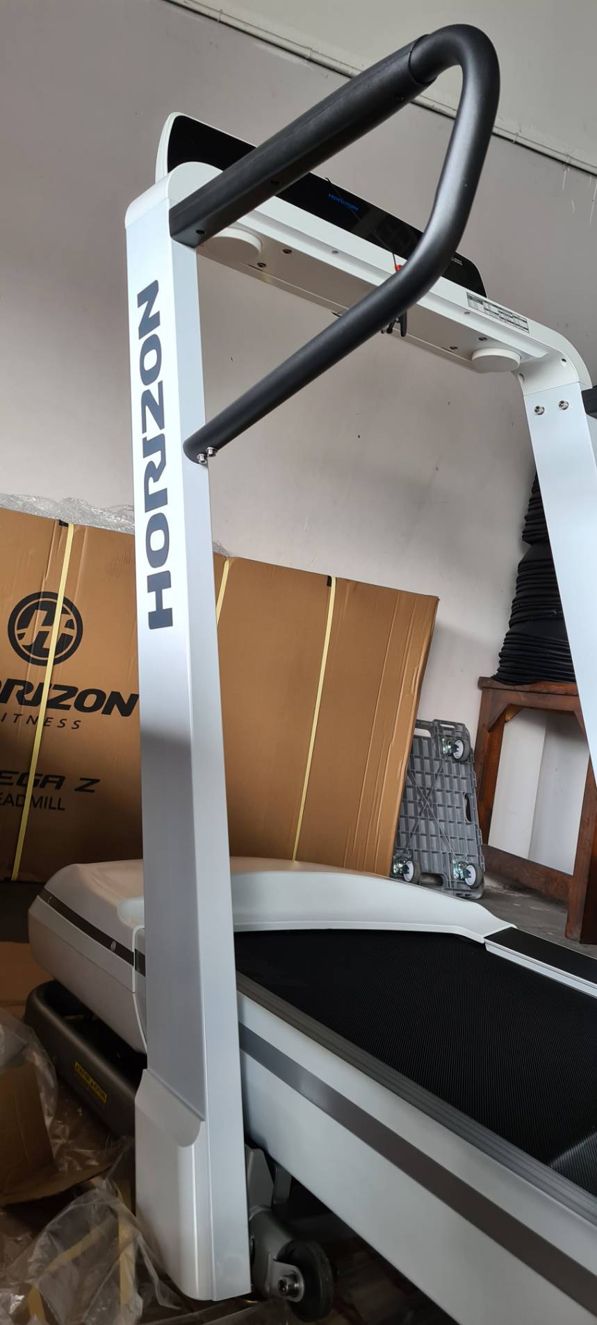 ลู่วิ่งไฟฟ้า Horizon OmegaZ ตัวโชว์