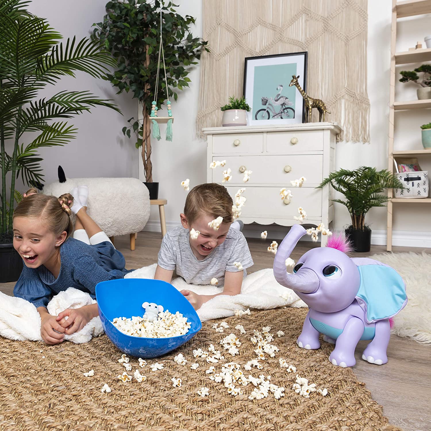 ช้างน้อยจูโน่ Juno My Baby Elephant พร้อมด้วยการเคลื่อนไหวแบบโต้ตอบและเสียงและการเคลื่อนไหวมากกว่า 150 แบบ