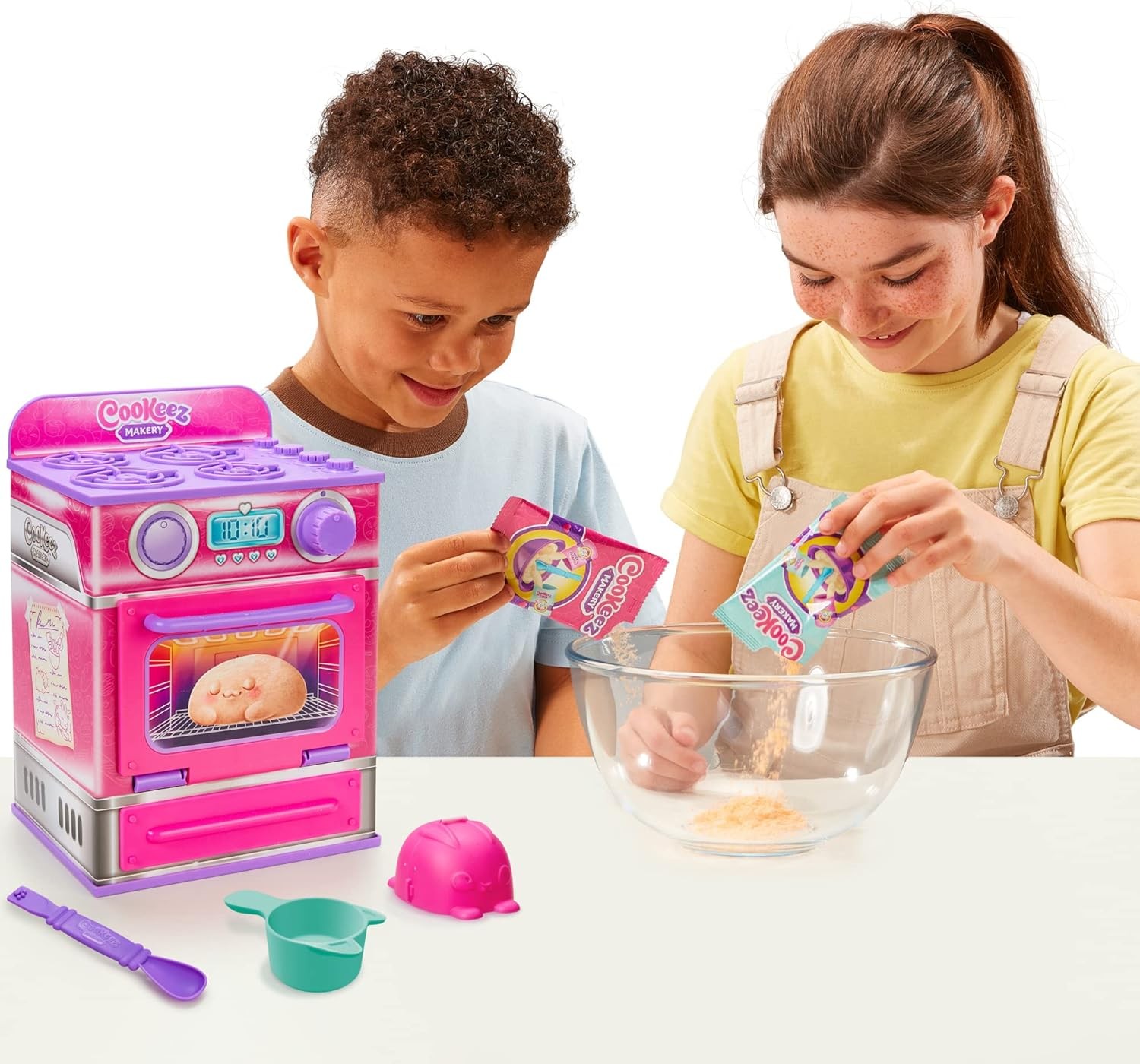 เตาอบแสนสนุก COOKEEZ MAKERY Cinnamon Treatz Oven. Mix & Make a Plush Best Friend , ราคา 2,190 บาท