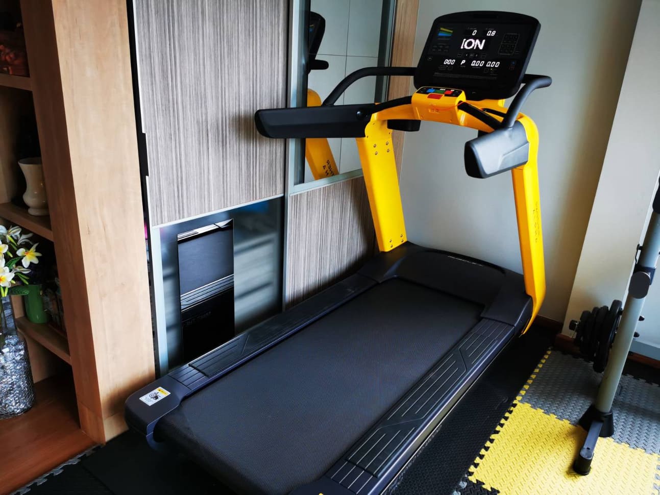 ลู่วิ่งไฟฟ้า MuscleX G5100Pro /AC 7Hp / Alpha Panther