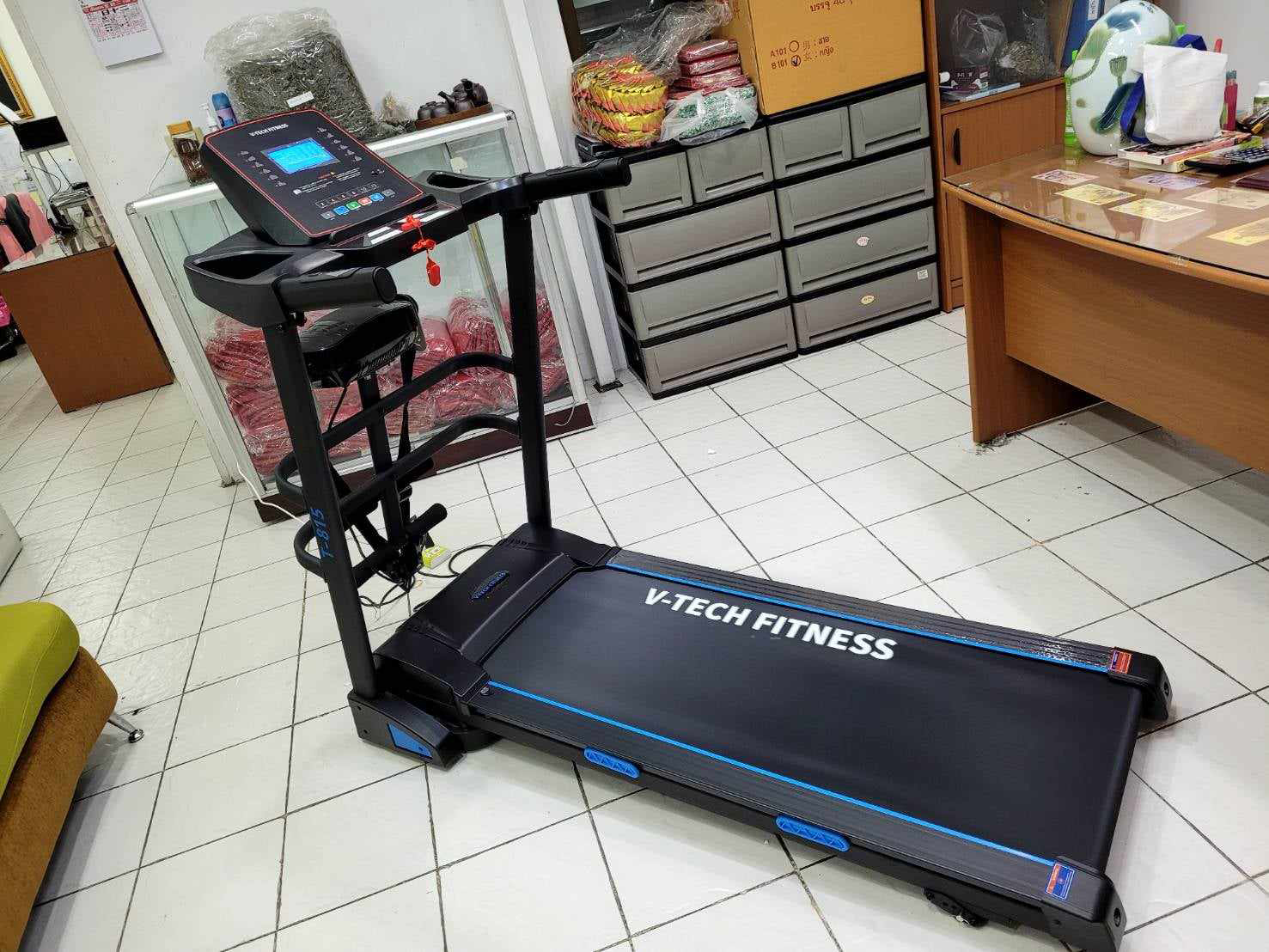 ลู่วิ่งไฟฟ้า V tech รุ่น T815 วีเทค มอเตอร์ 3.0 hpp